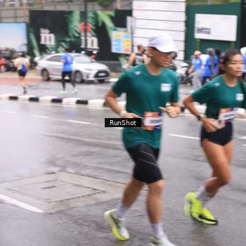 Runner Photo 7936025