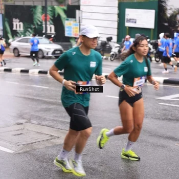 Runner Photo 7936027