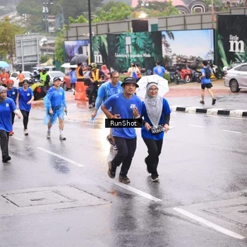 Runner Photo 7936036