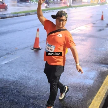Runner Photo 7936048