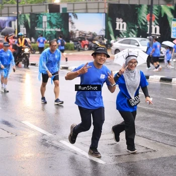 Runner Photo 7936049