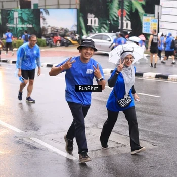 Runner Photo 7936053