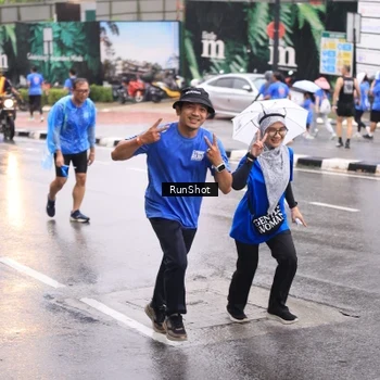 Runner Photo 7936055