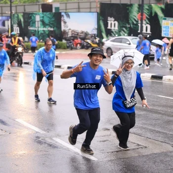 Runner Photo 7936057