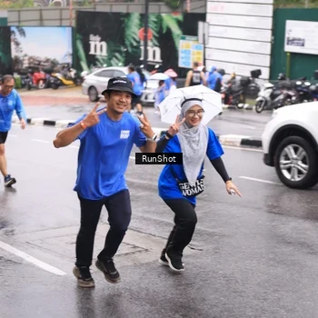 Runner Photo 7936058