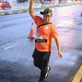 Runner Photo 7936066