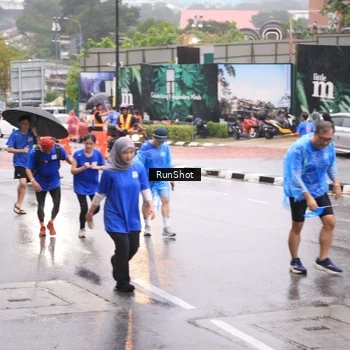 Runner Photo 7936073