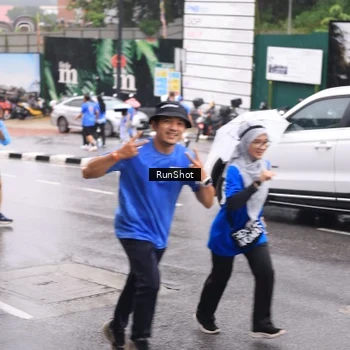 Runner Photo 7936086