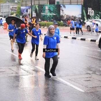Runner Photo 7936087