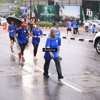 Runner Photo 7936088