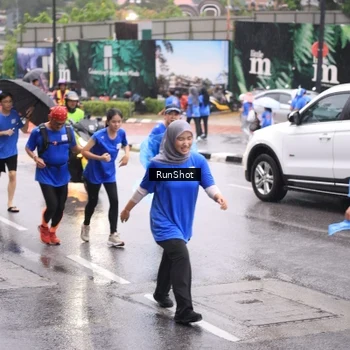 Runner Photo 7936099