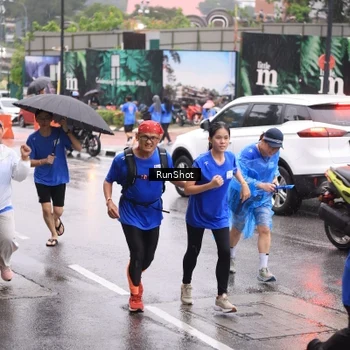 Runner Photo 7936114