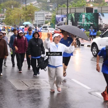 Runner Photo 7936123