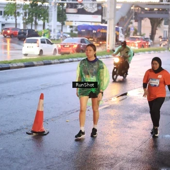 Runner Photo 7936130