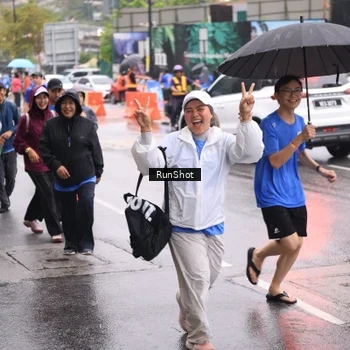 Runner Photo 7936139