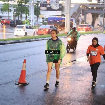 Runner Photo 7936141