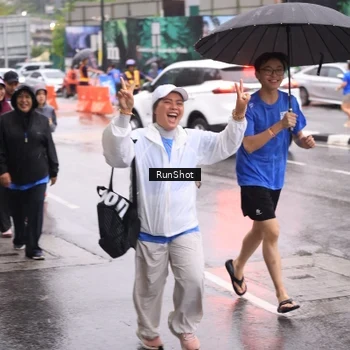 Runner Photo 7936142