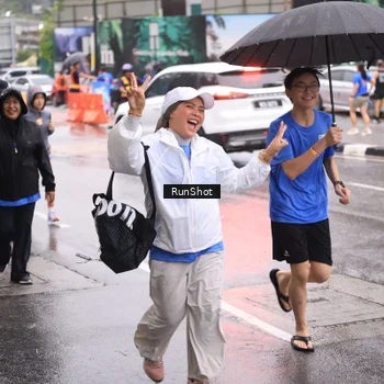 Runner Photo 7936145
