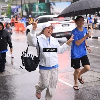 Runner Photo 7936146