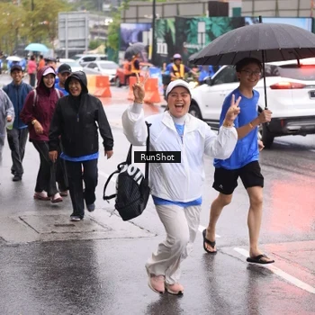 Runner Photo 7936148