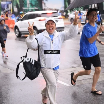 Runner Photo 7936149