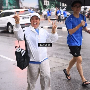 Runner Photo 7936152