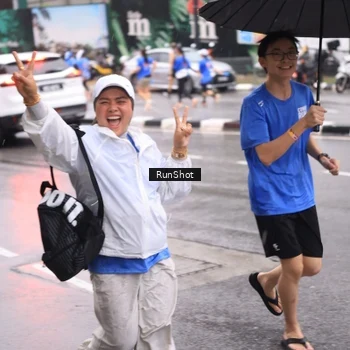Runner Photo 7936155