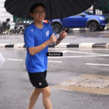 Runner Photo 7936162