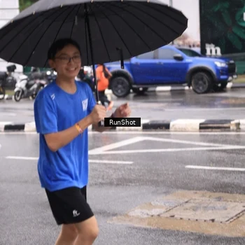 Runner Photo 7936164