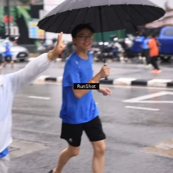 Runner Photo 7936165