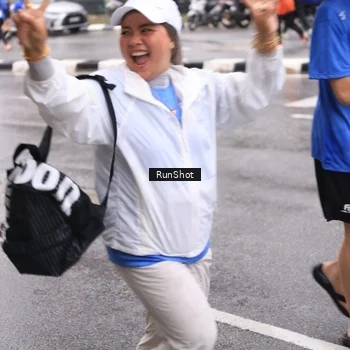 Runner Photo 7936174