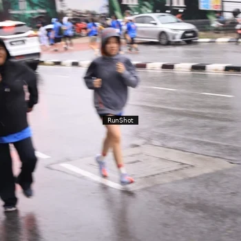 Runner Photo 7936175