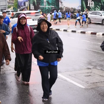 Runner Photo 7936181