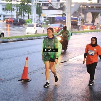 Runner Photo 7936187