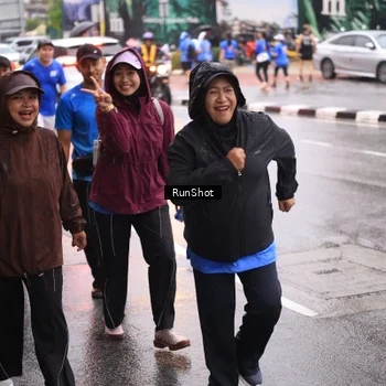 Runner Photo 7936192