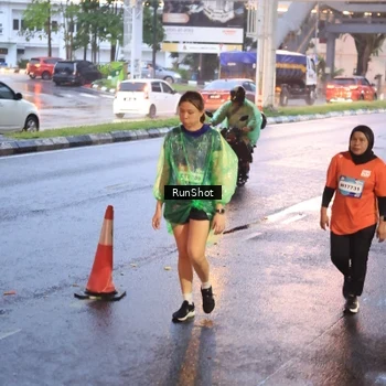 Runner Photo 7936203