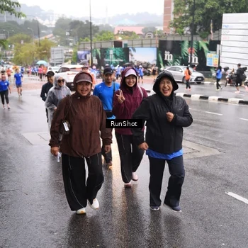Runner Photo 7936205