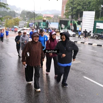 Runner Photo 7936209