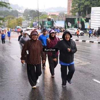 Runner Photo 7936210