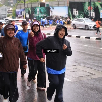 Runner Photo 7936211