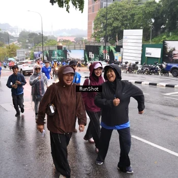 Runner Photo 7936212