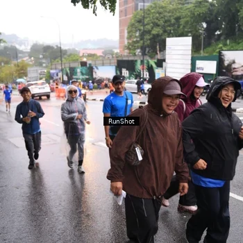Runner Photo 7936229