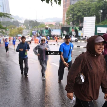 Runner Photo 7936232