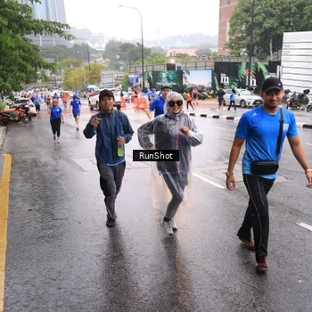 Runner Photo 7936239