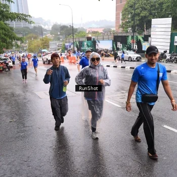 Runner Photo 7936242