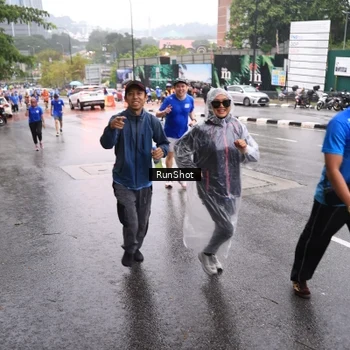 Runner Photo 7936247
