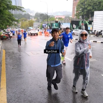Runner Photo 7936250