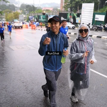 Runner Photo 7936256