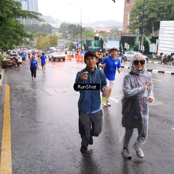 Runner Photo 7936258