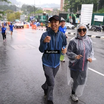 Runner Photo 7936266